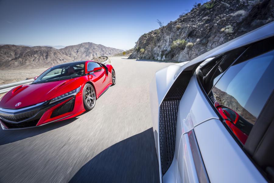  Acura NSX 2016 года  (NA) (фото 42 из 286)